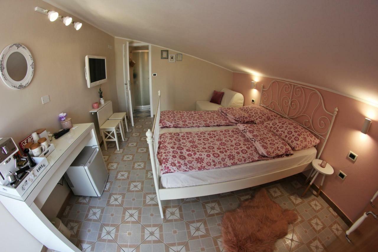 Room And Apartment Doris Lovrečica Dış mekan fotoğraf