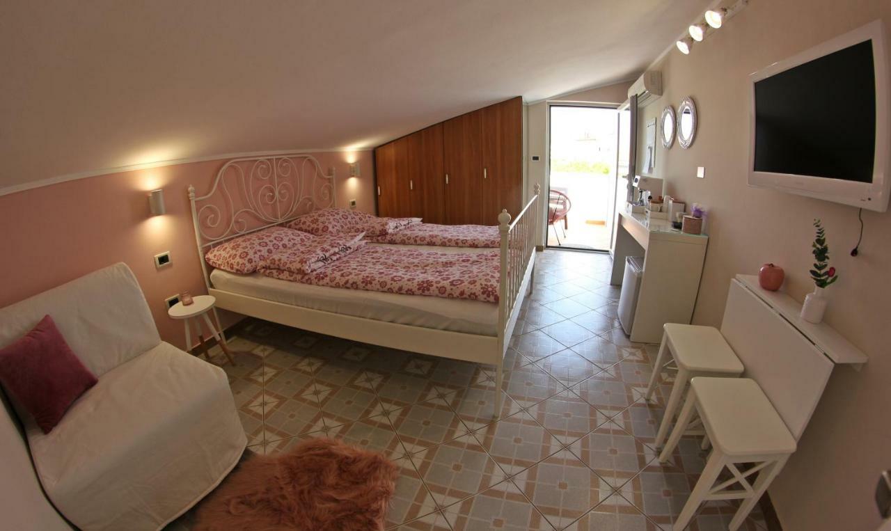 Room And Apartment Doris Lovrečica Dış mekan fotoğraf