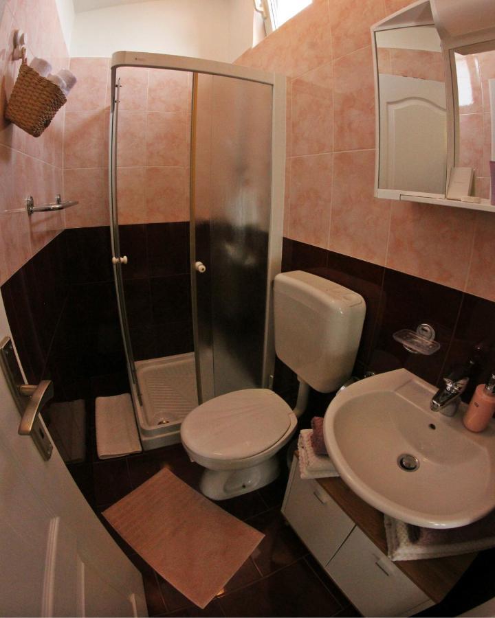 Room And Apartment Doris Lovrečica Dış mekan fotoğraf